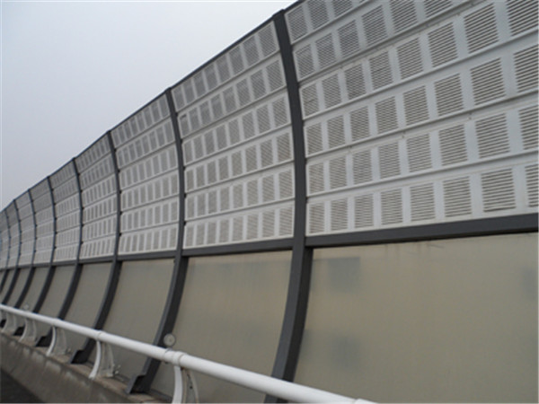 高速公路隔音板，到底能擋多少噪音？